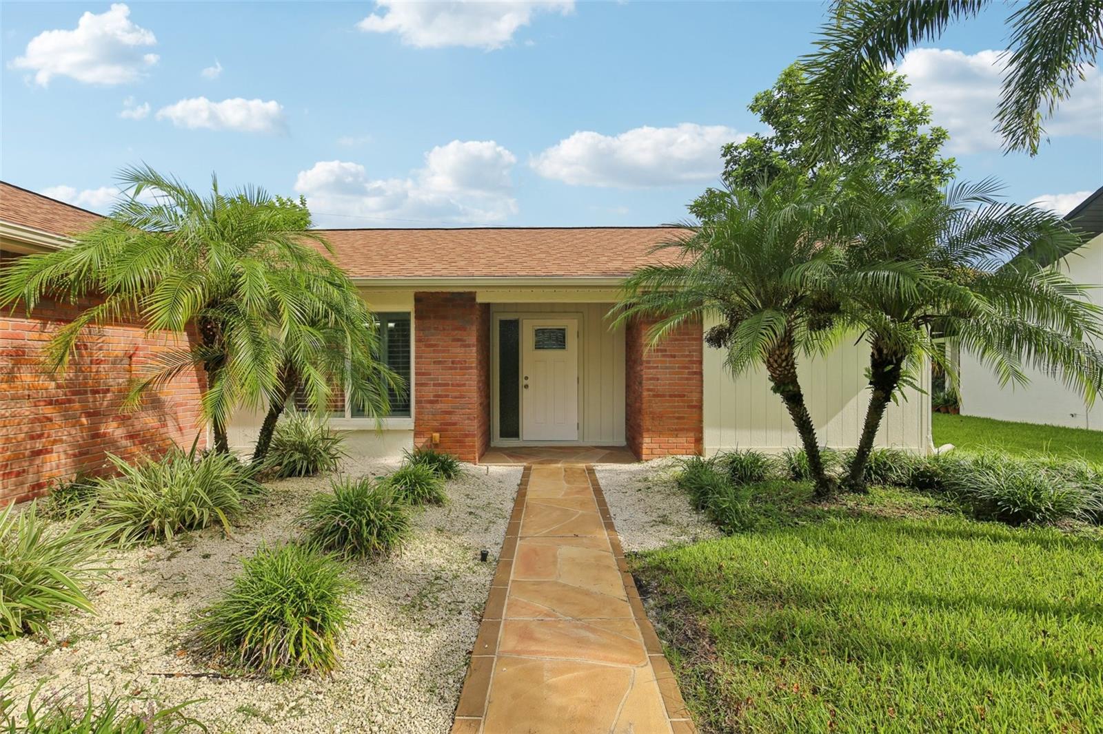Image 4 of 78 For 2866 Thistle Court N