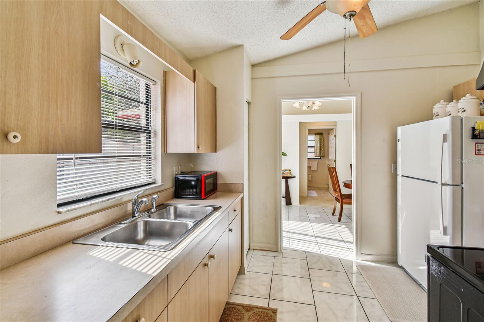 Image 10 of 28 For 460 48th Street S