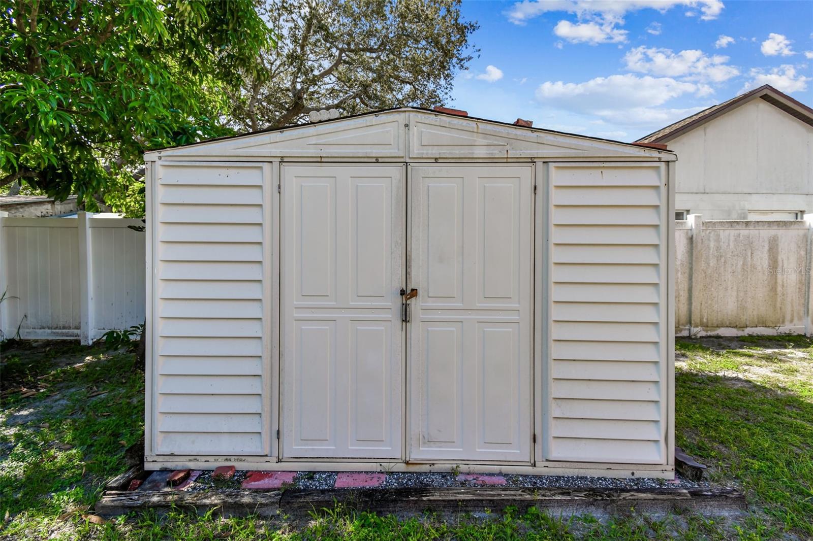Image 22 of 28 For 460 48th Street S