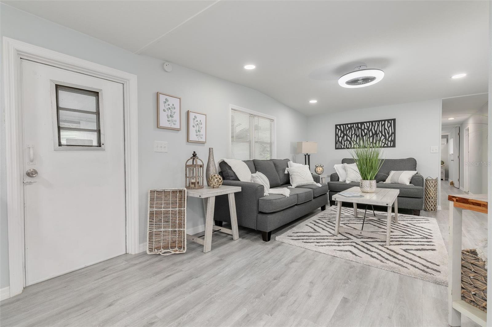 Image 6 of 37 For 7815 Greenlawn Drive