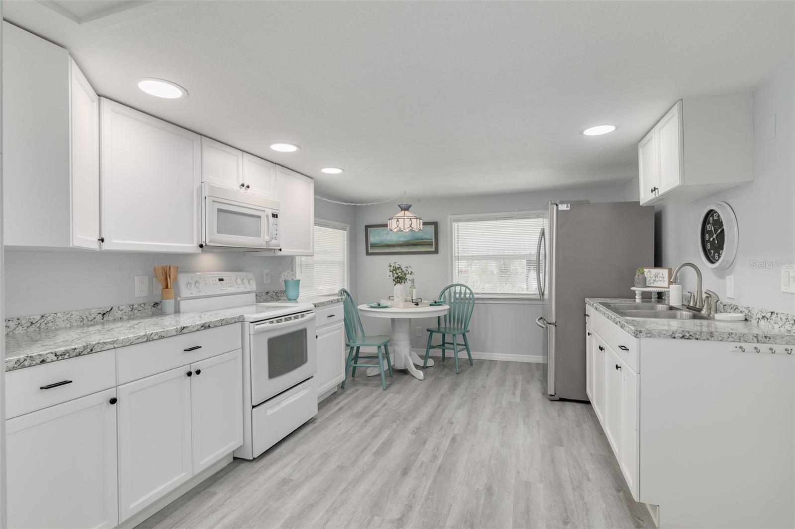 Image 9 of 37 For 7815 Greenlawn Drive