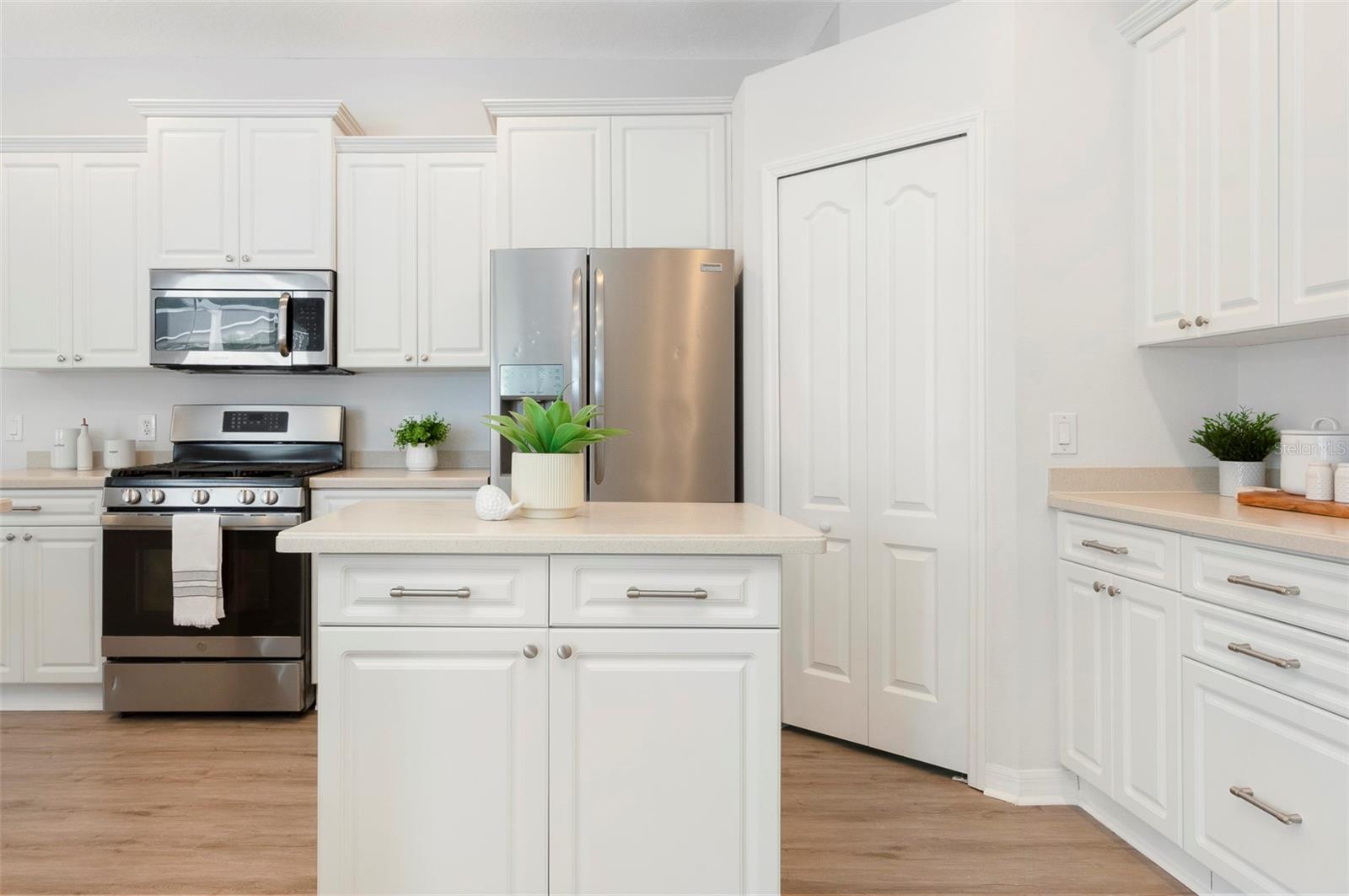 Image 16 of 61 For 14712 Coral Berry Drive
