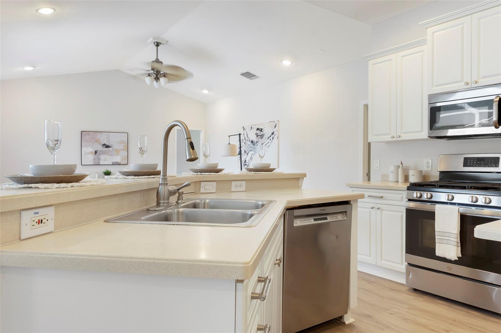 Image 17 of 61 For 14712 Coral Berry Drive