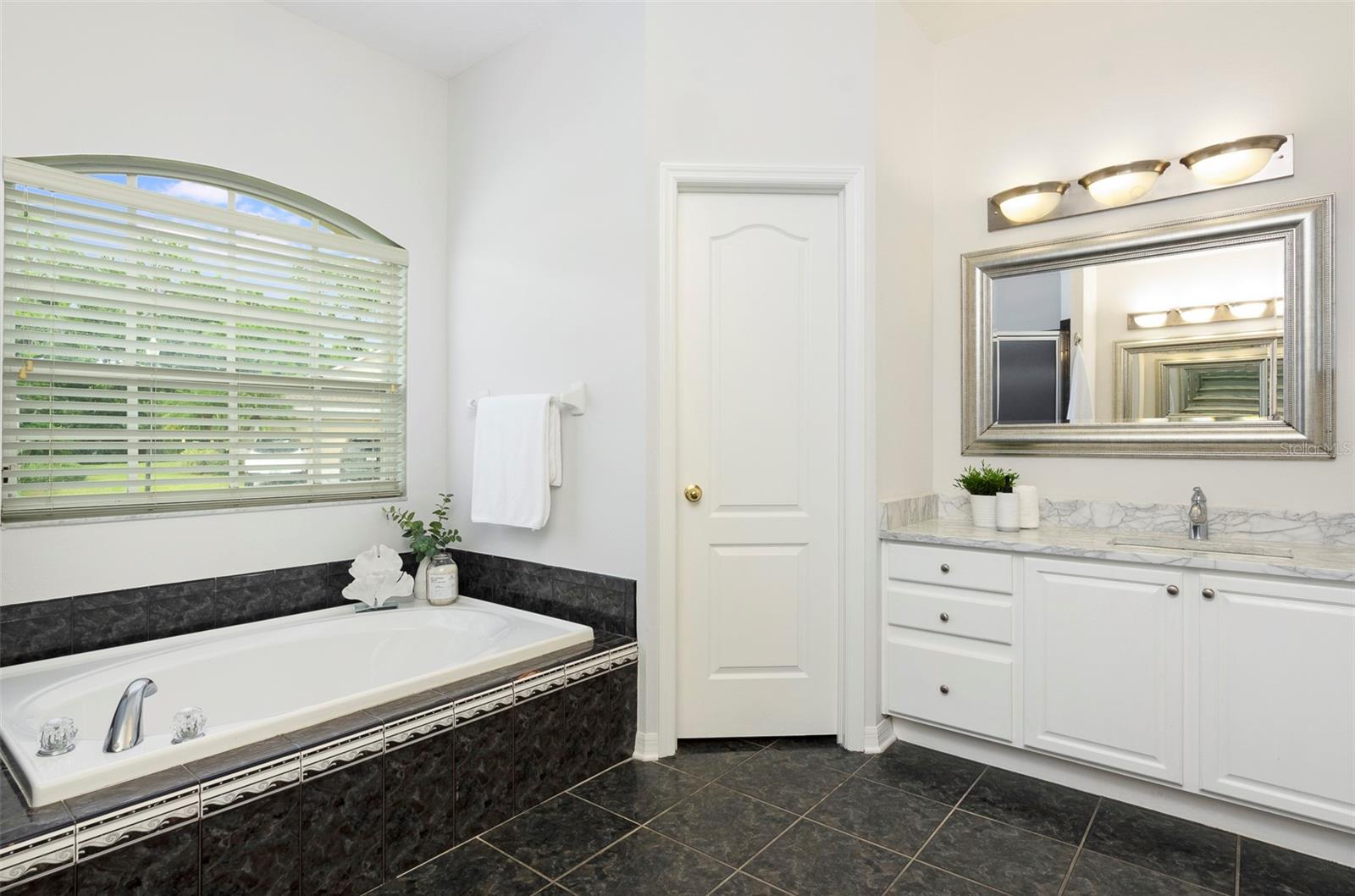 Image 32 of 61 For 14712 Coral Berry Drive