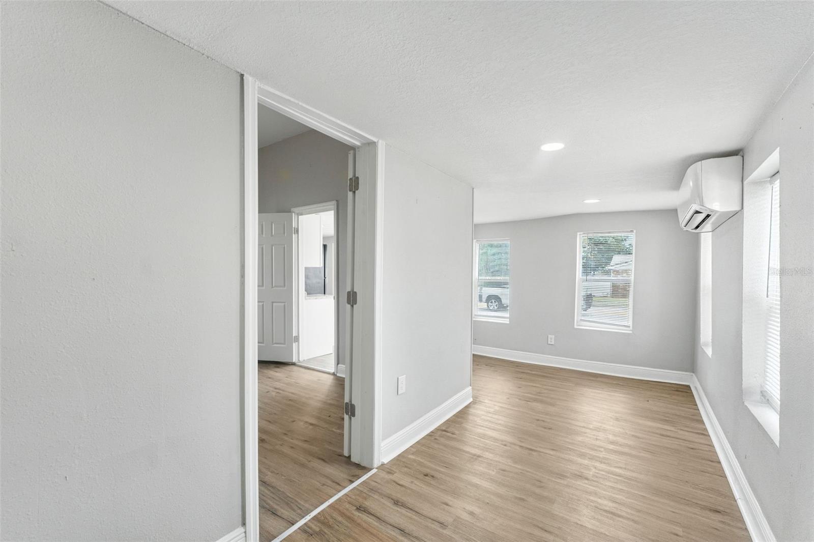Image 18 of 25 For 19 Eagle Avenue