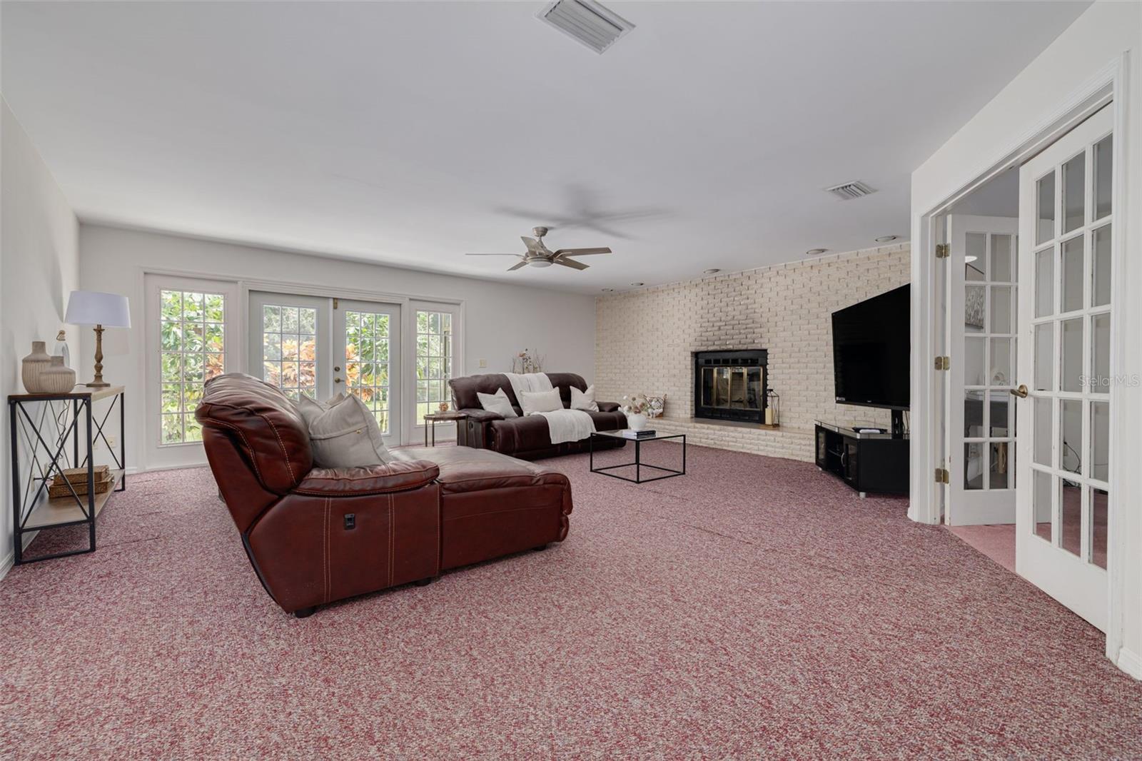 Image 17 of 49 For 10905 Spur Court