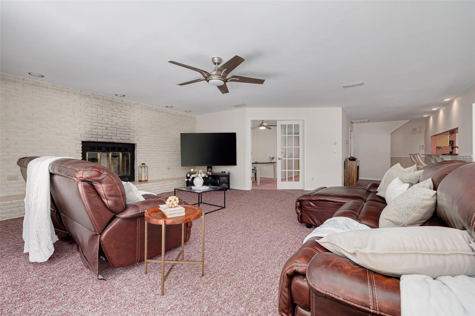Image 19 of 49 For 10905 Spur Court