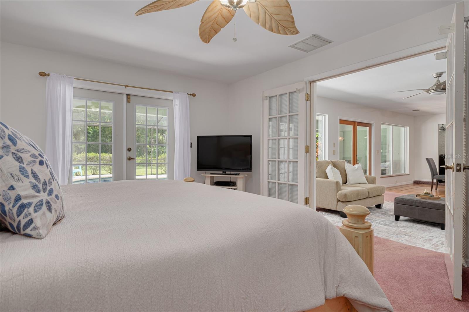 Image 21 of 49 For 10905 Spur Court