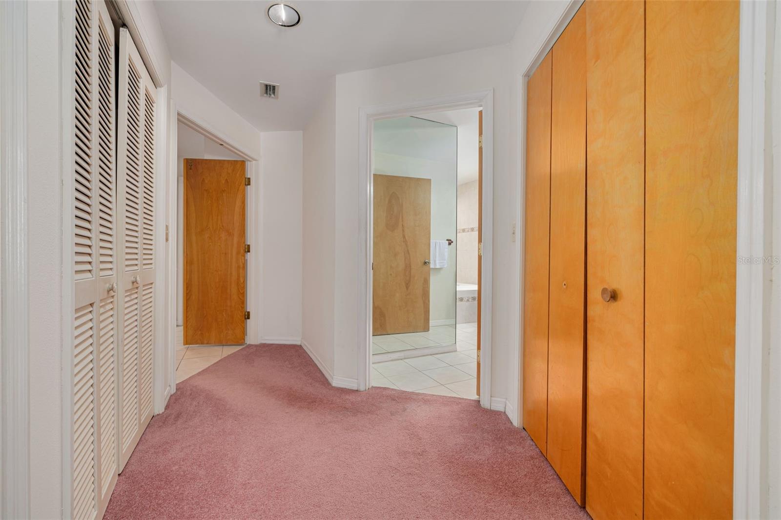 Image 22 of 49 For 10905 Spur Court