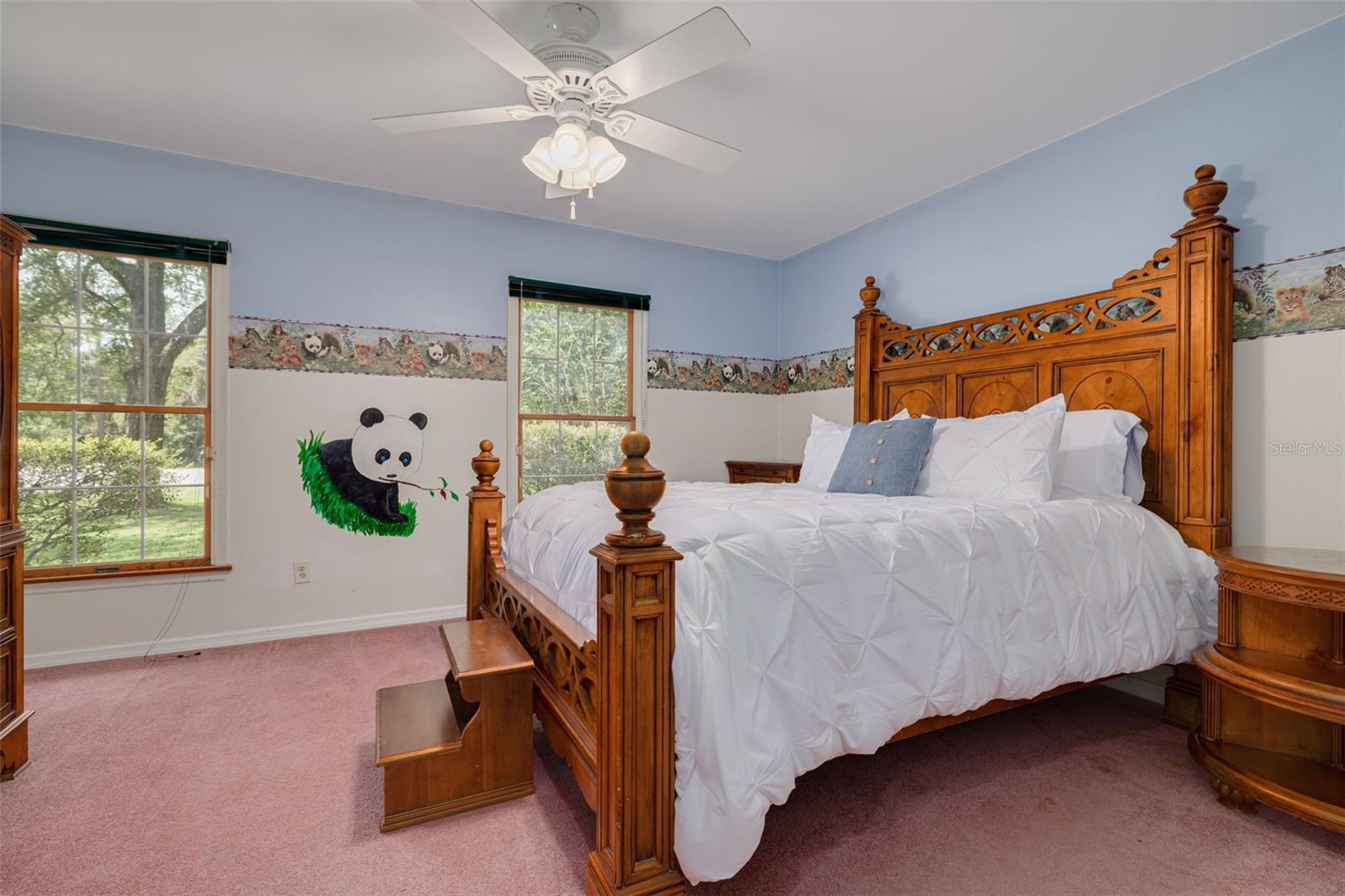 Image 25 of 49 For 10905 Spur Court