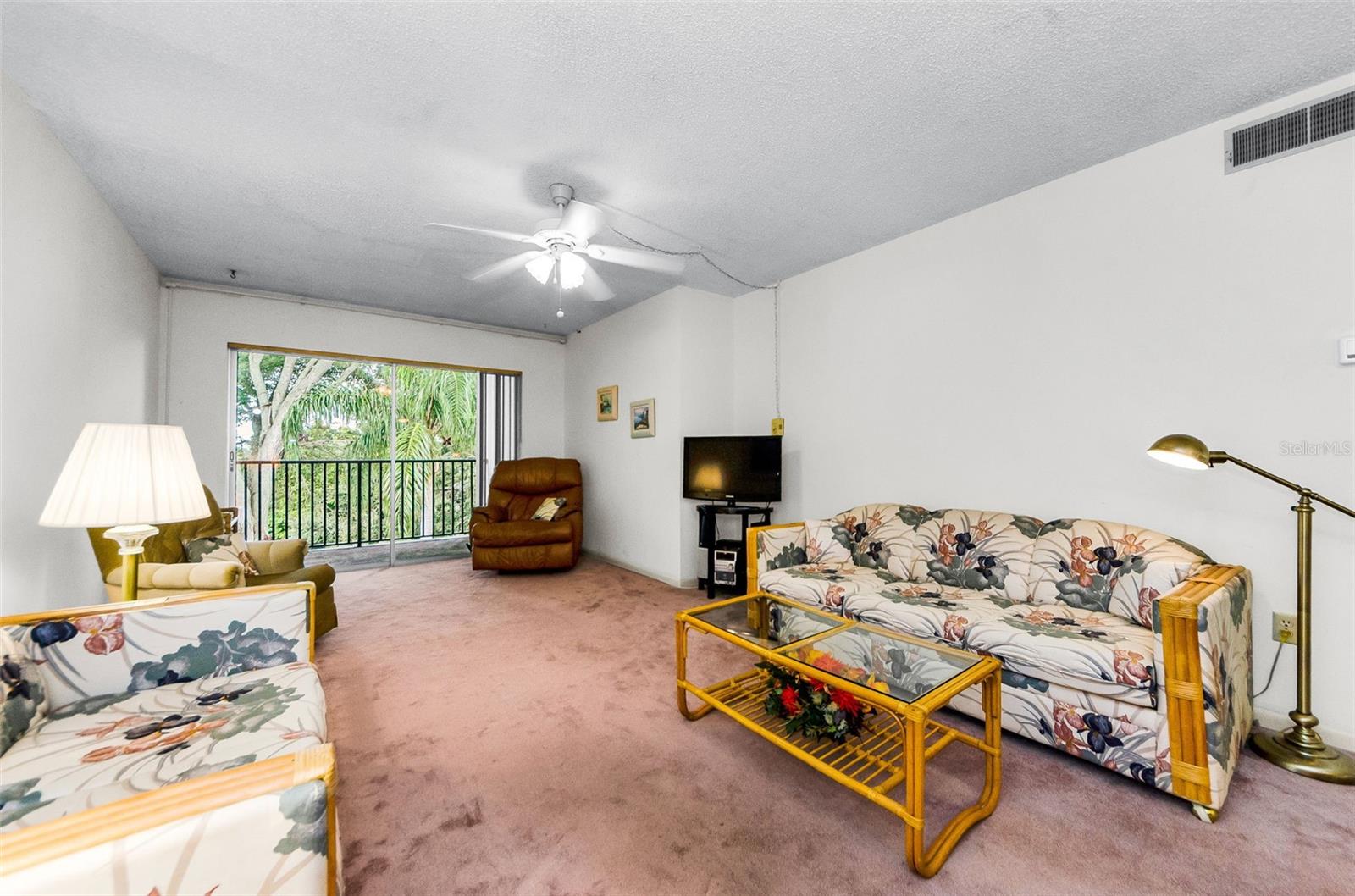 Image 6 of 53 For 1450 Heather Ridge Boulevard 307