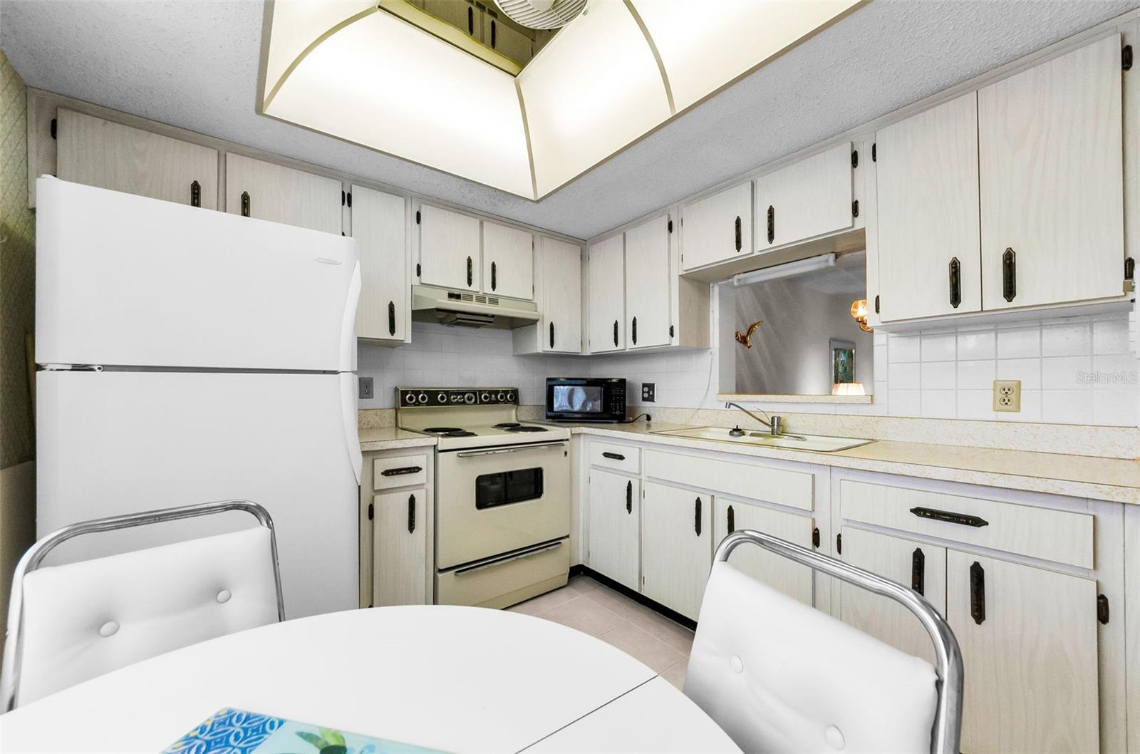Image 7 of 53 For 1450 Heather Ridge Boulevard 307