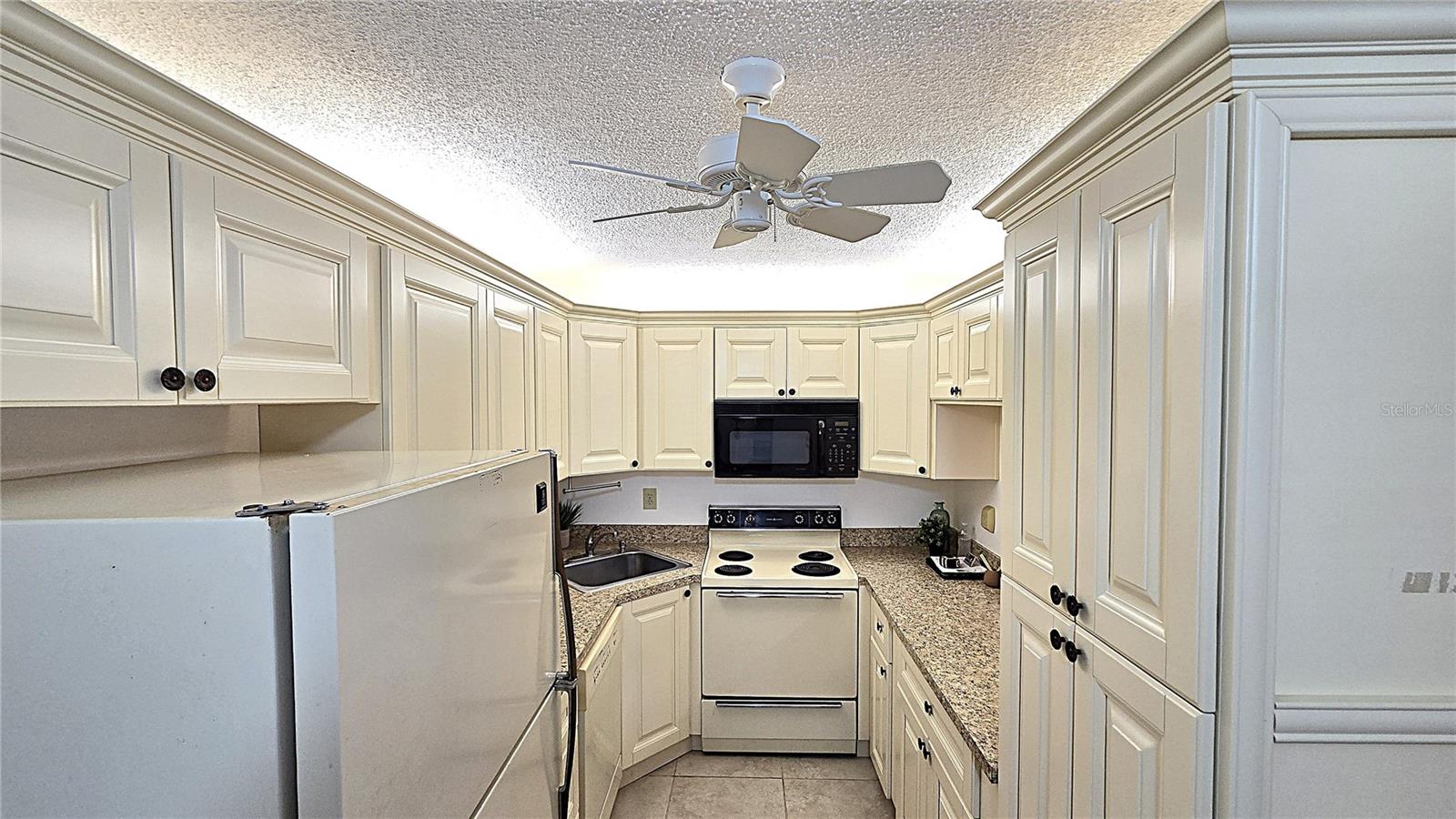 Image 18 of 50 For 1109 Pine Ridge Circle W C1