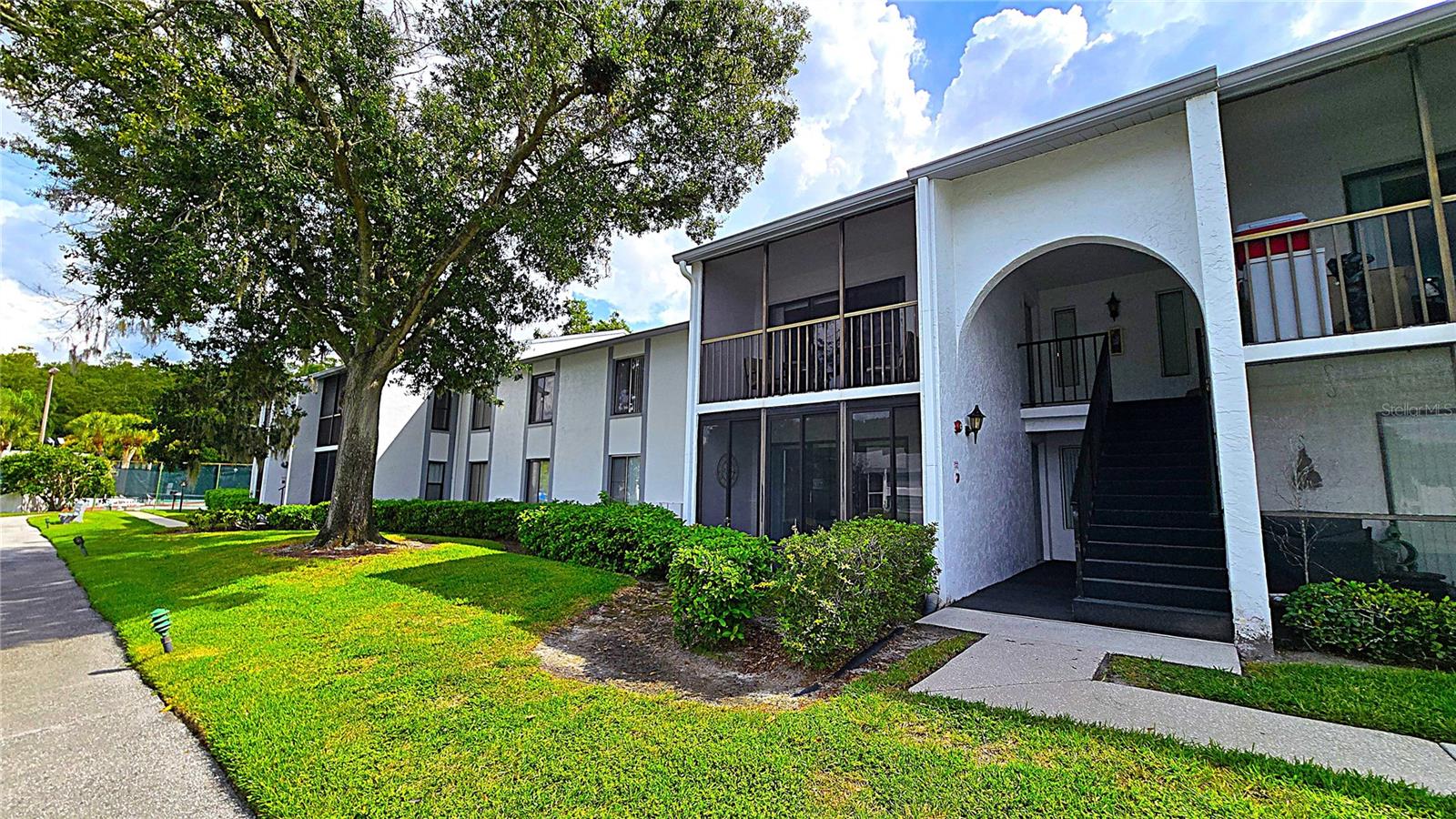 Image 4 of 50 For 1109 Pine Ridge Circle W C1