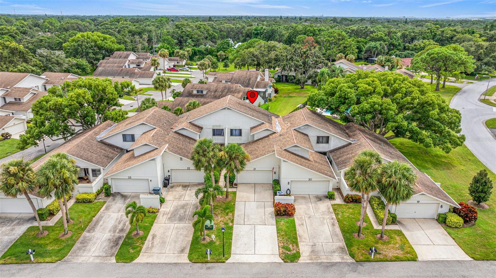 Image 32 of 42 For 468 Lakeview Drive 21