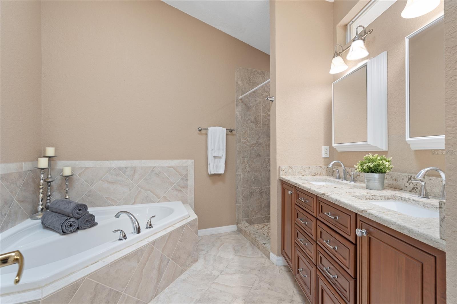 Image 22 of 48 For 3452 Primrose Way