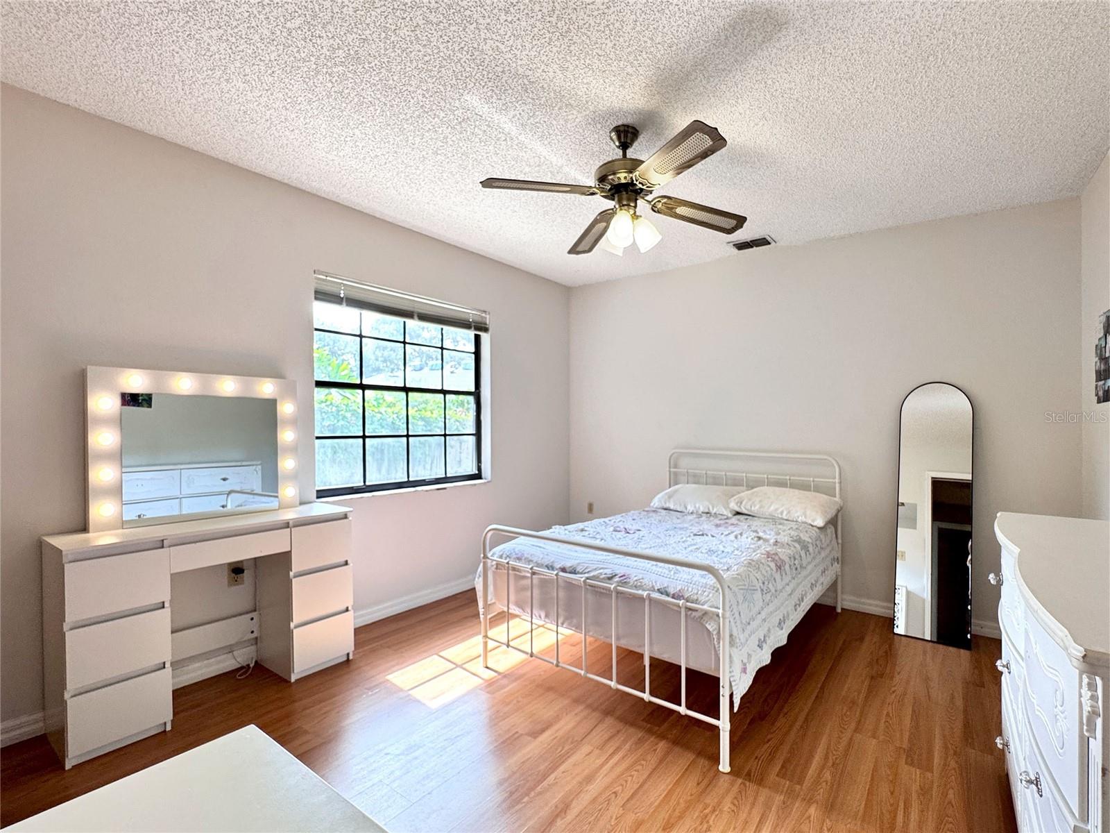 Image 17 of 31 For 1135 Colony Arms Drive