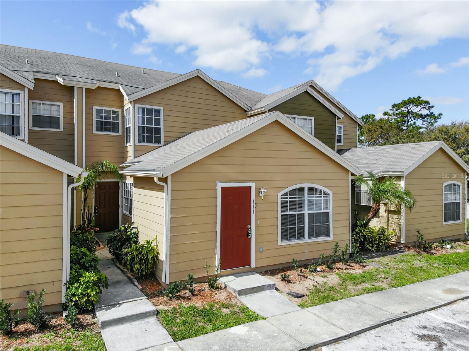 Image 21 of 57 For 111 Washington Palm Loop B Unit