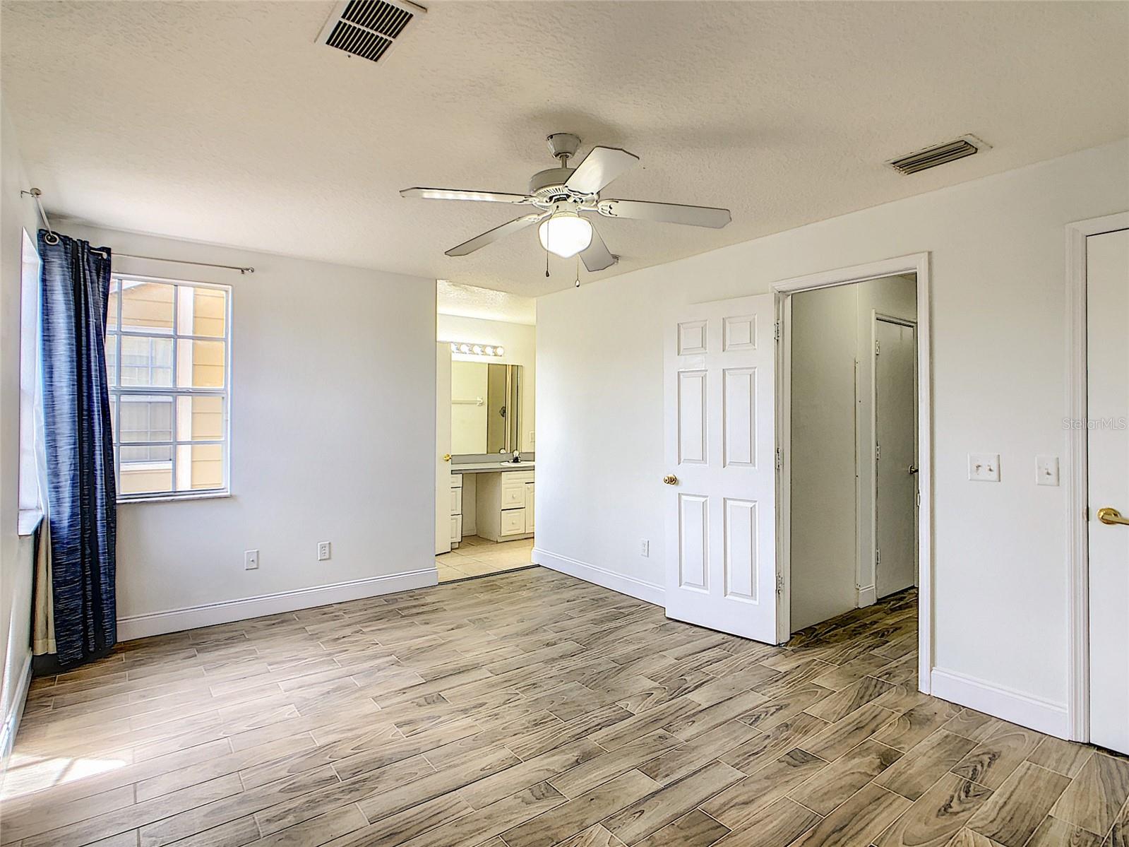 Image 42 of 57 For 111 Washington Palm Loop B Unit
