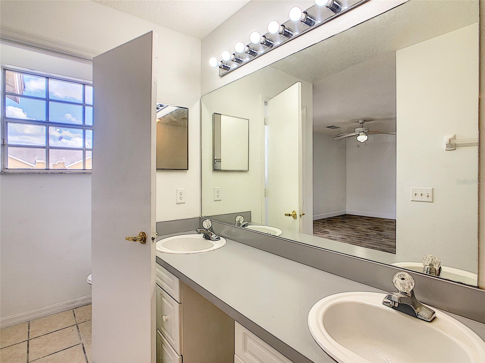 Image 46 of 57 For 111 Washington Palm Loop B Unit