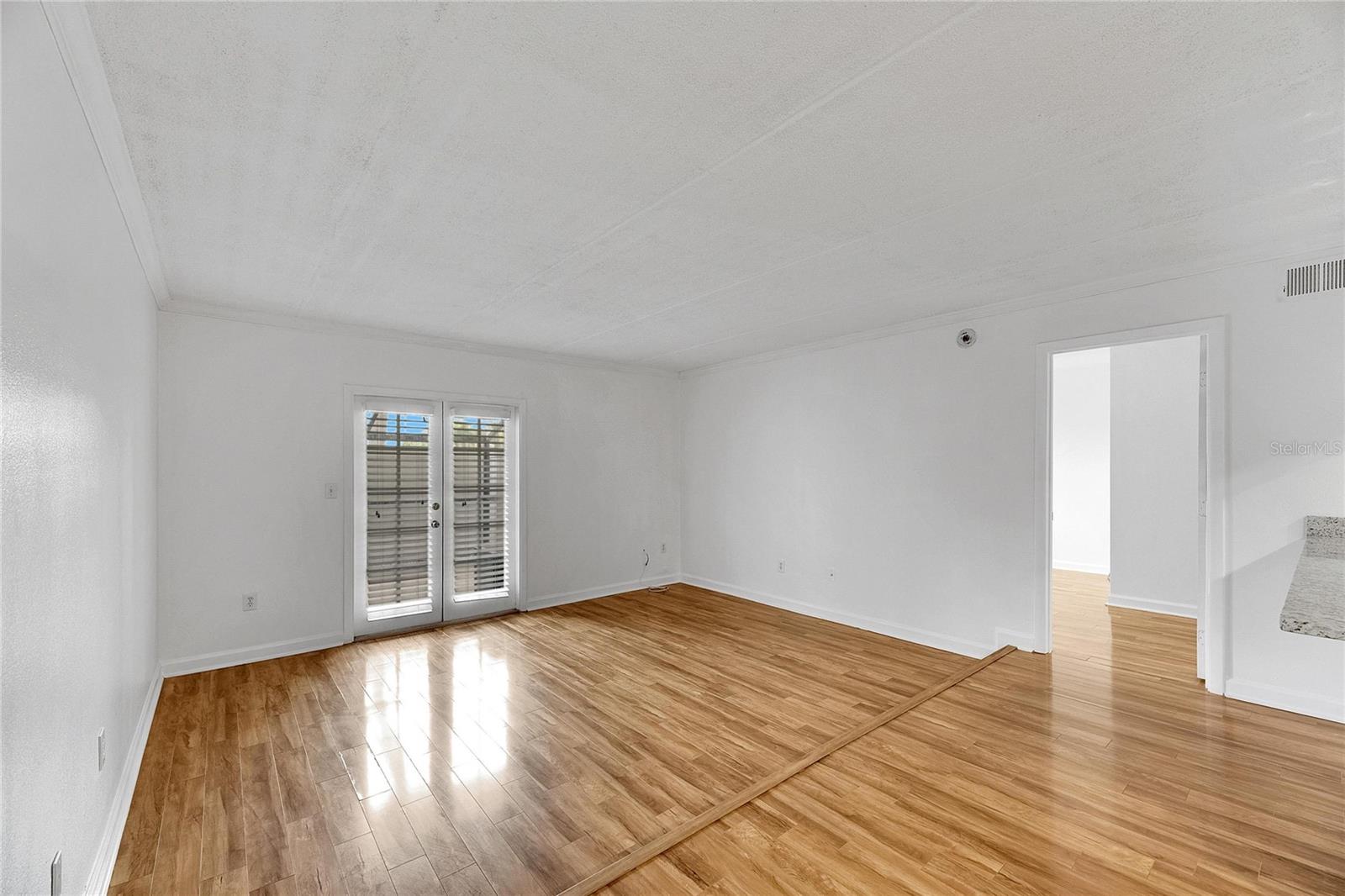 Image 15 of 30 For 5304 Kennedy Boulevard 106