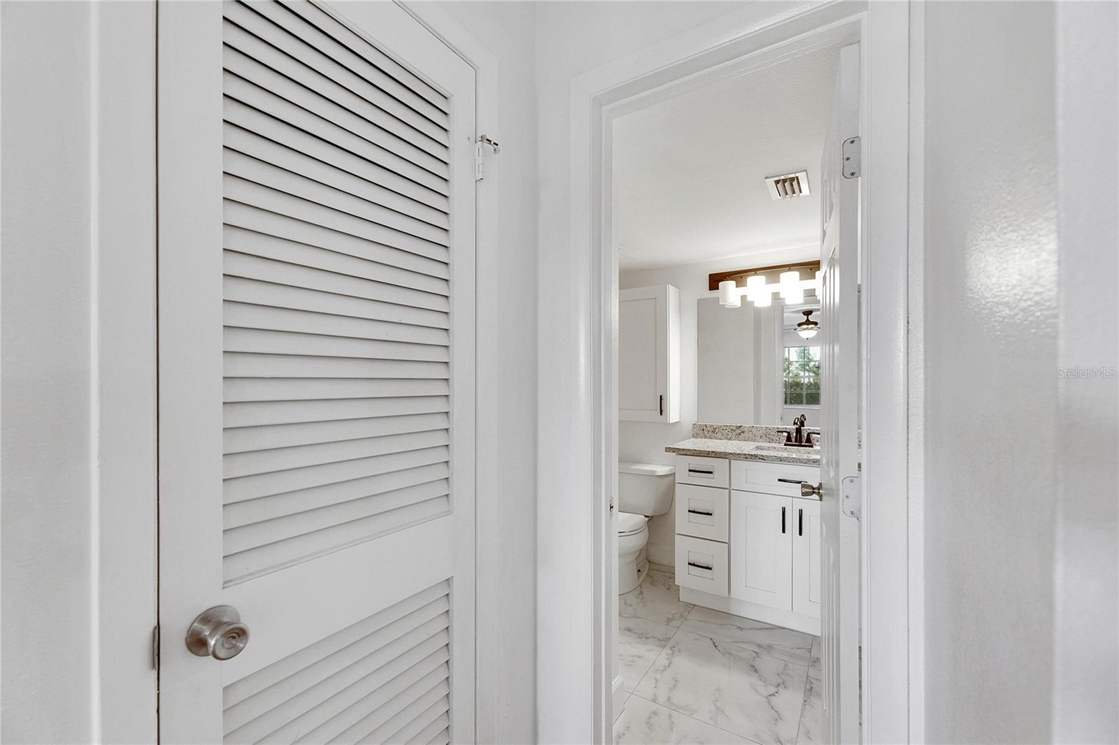 Image 22 of 30 For 5304 Kennedy Boulevard 106