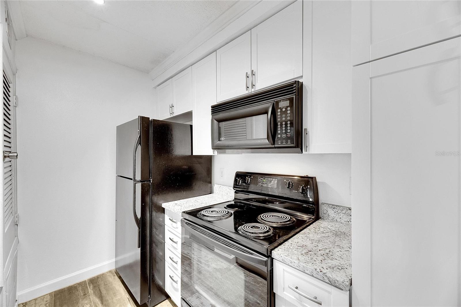 Image 5 of 30 For 5304 Kennedy Boulevard 106