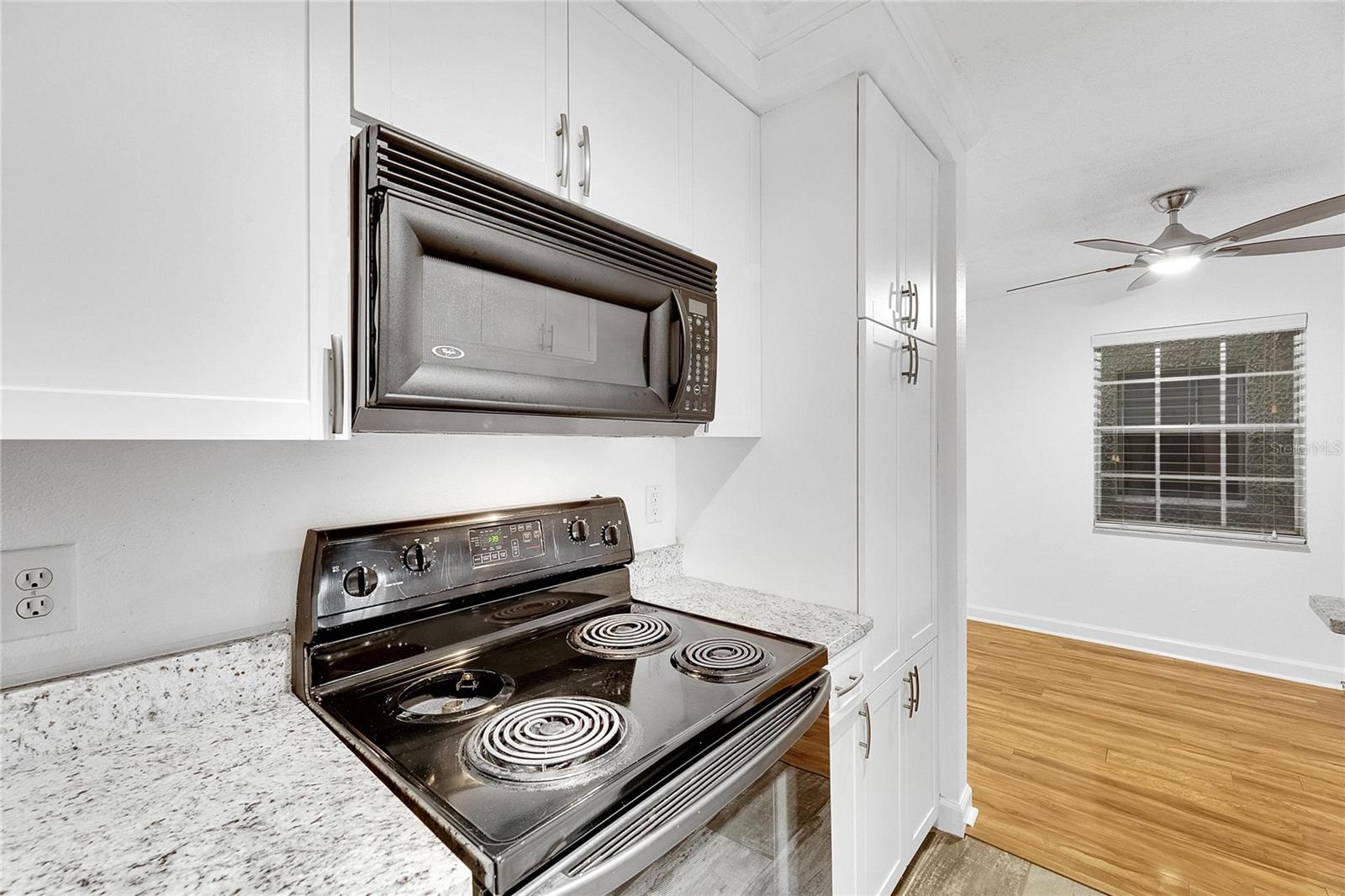 Image 7 of 30 For 5304 Kennedy Boulevard 106