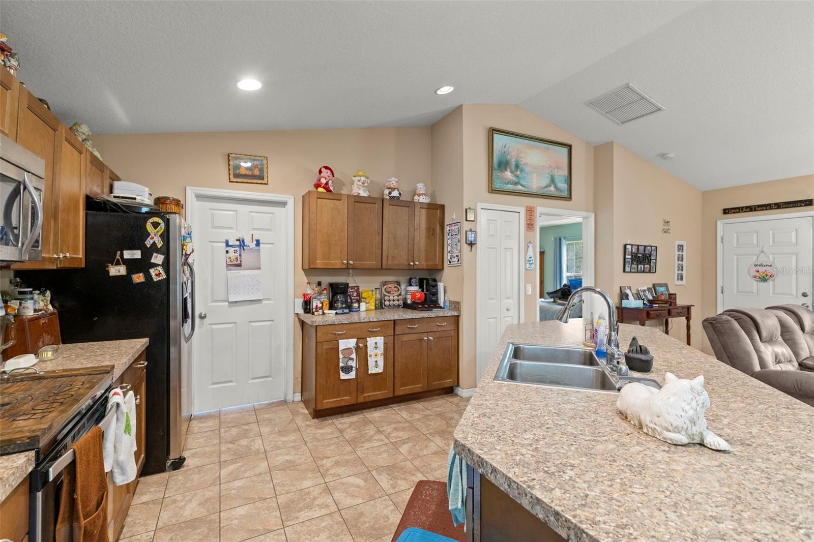Image 13 of 28 For 17345 Valencia Drive