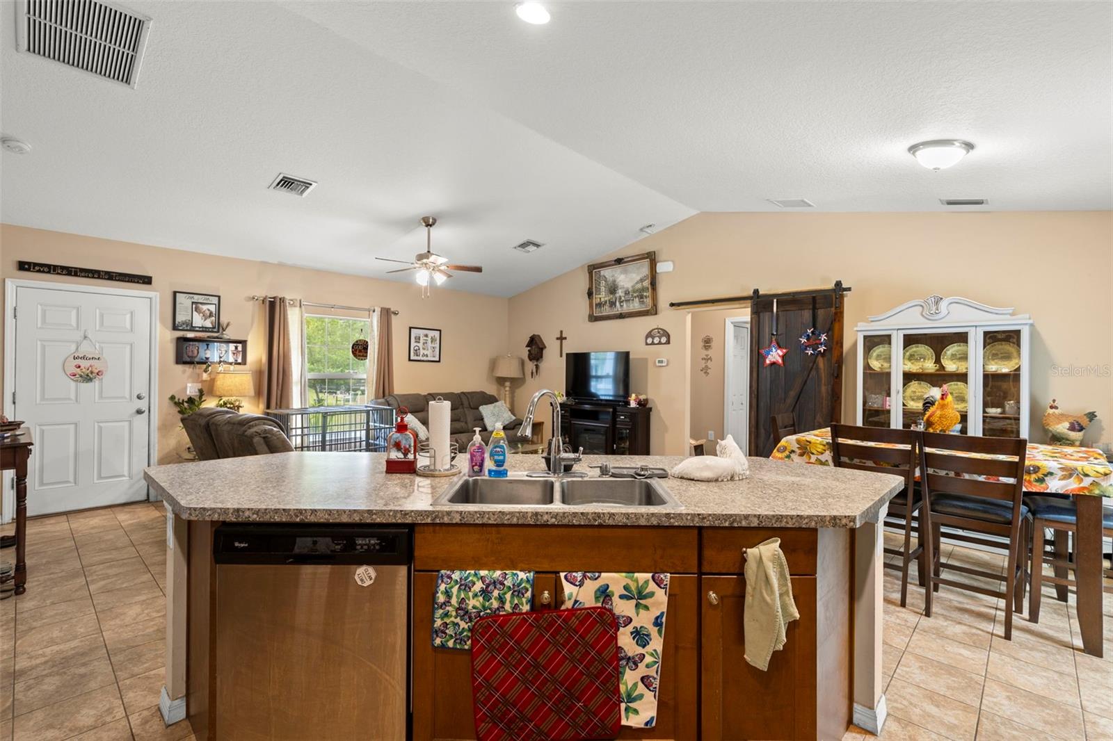 Image 15 of 28 For 17345 Valencia Drive