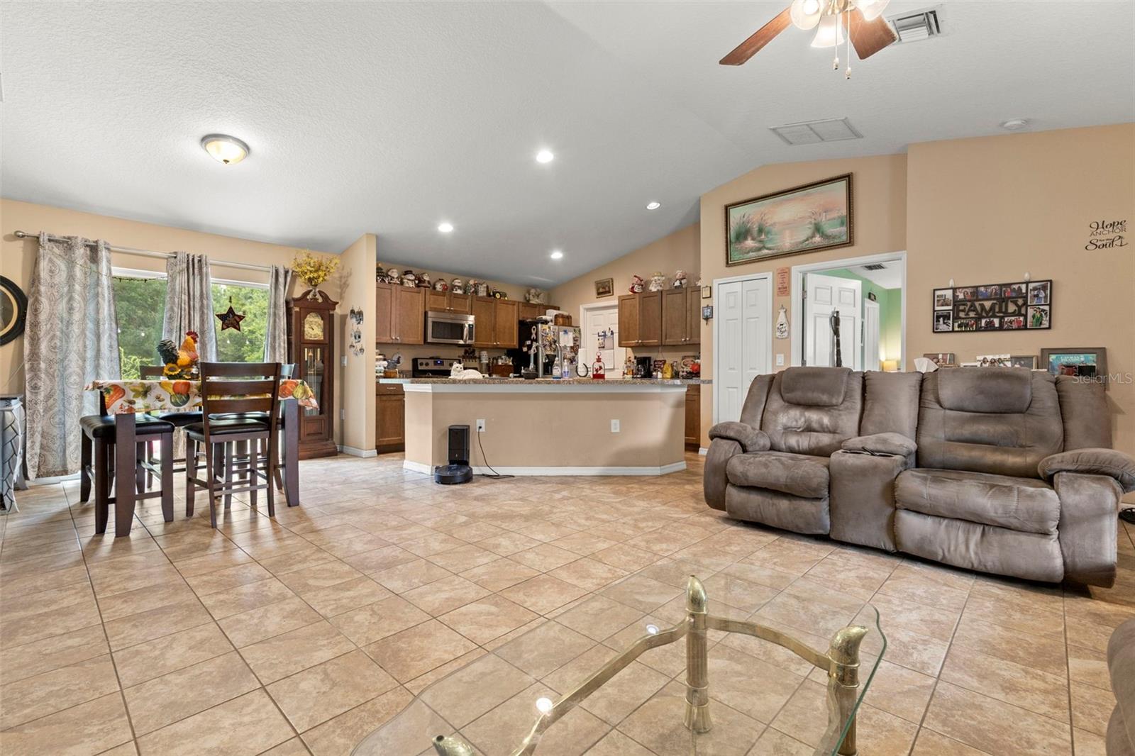 Image 8 of 28 For 17345 Valencia Drive