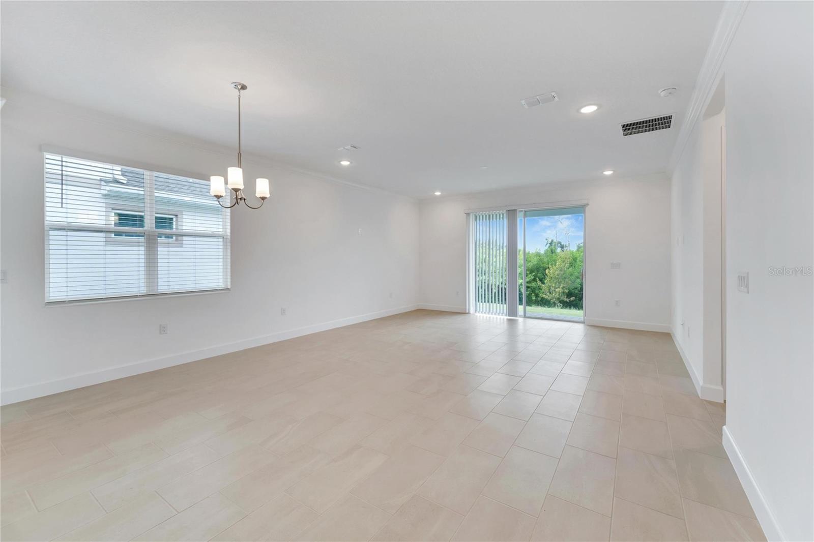 Image 16 of 65 For 943 Signet Drive