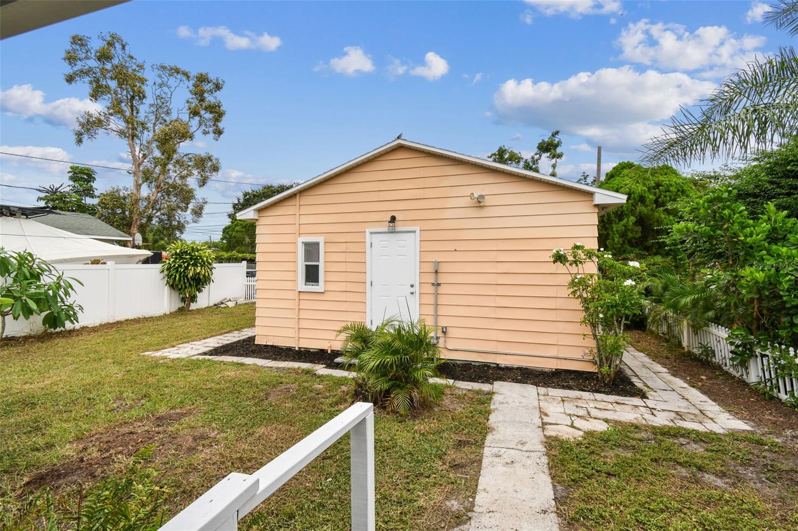 Image 21 of 34 For 2705 7th Avenue N