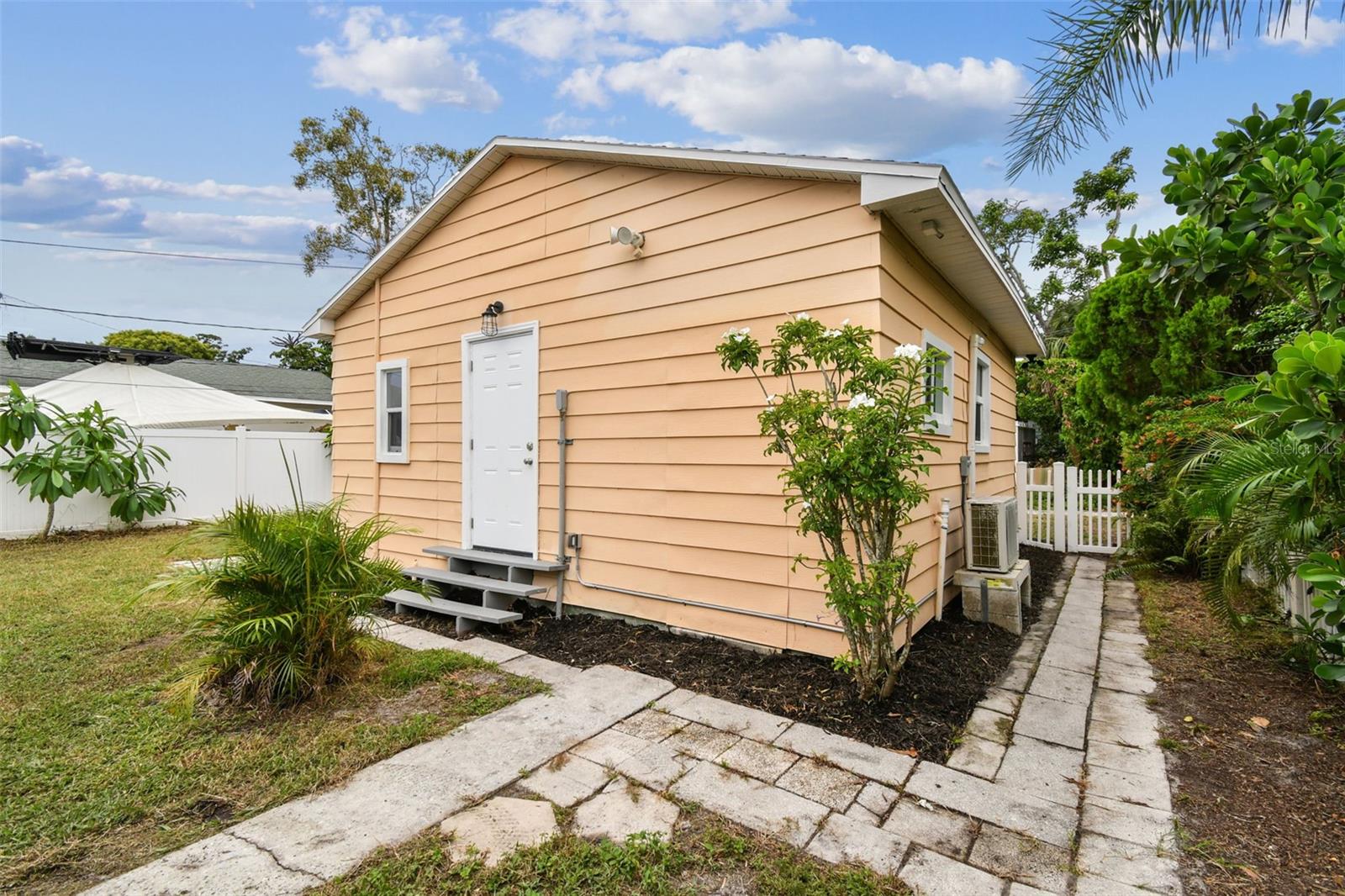 Image 22 of 34 For 2705 7th Avenue N