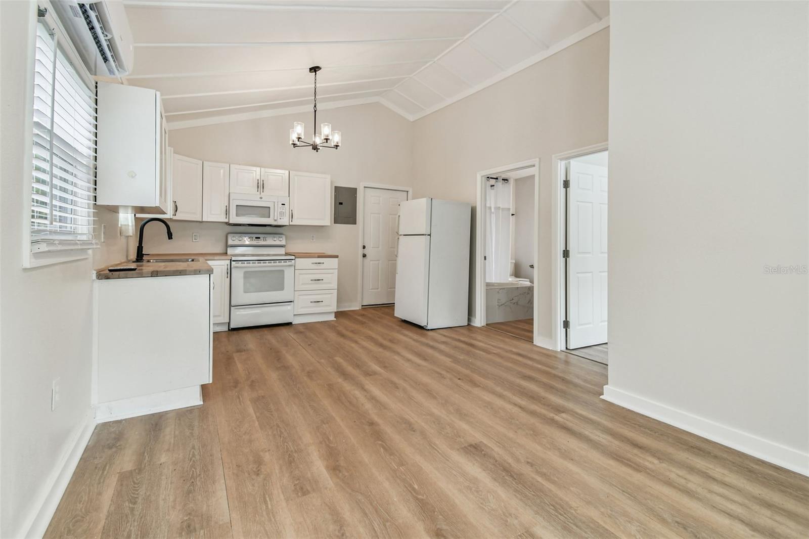 Image 24 of 34 For 2705 7th Avenue N