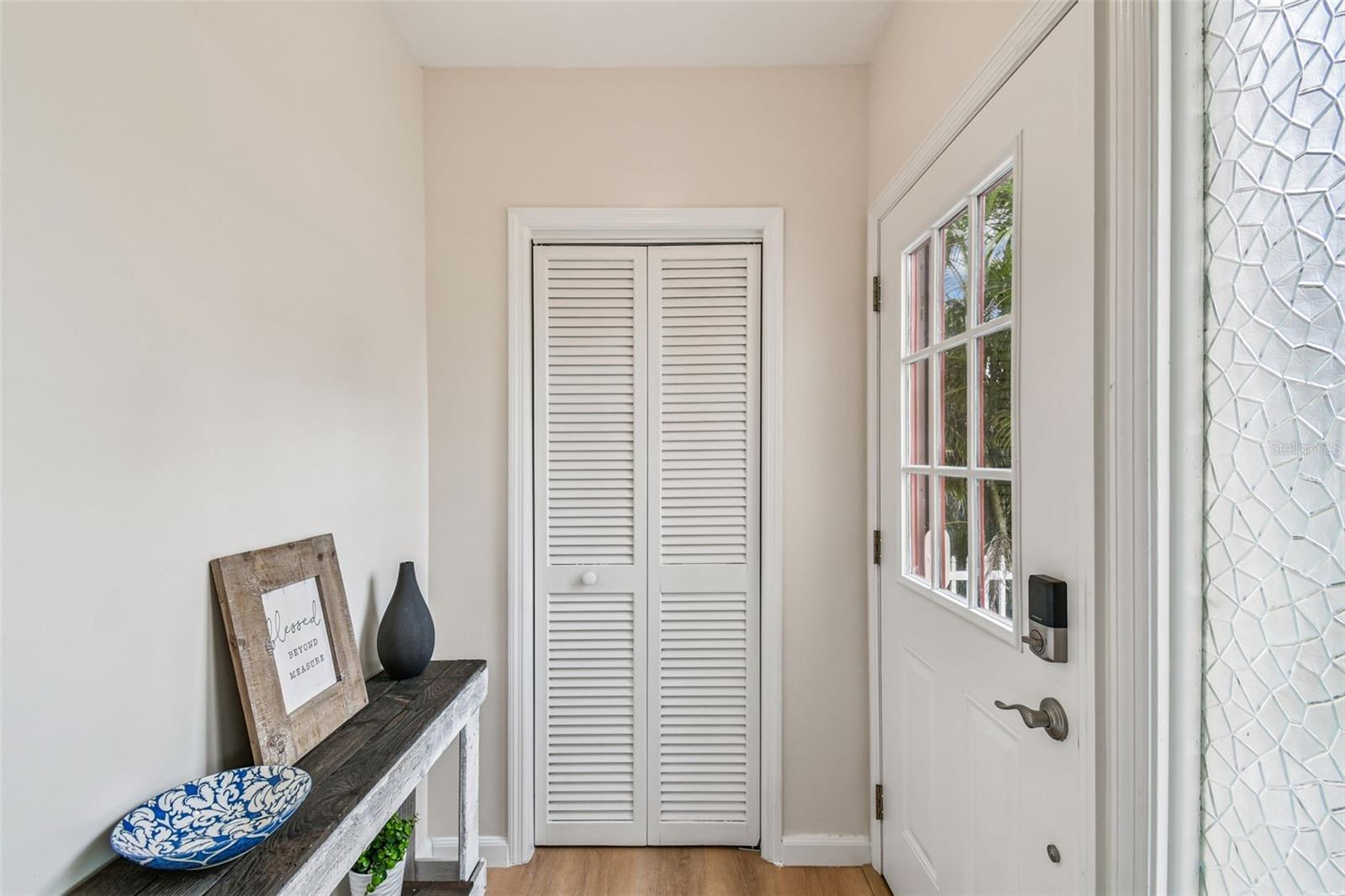 Image 4 of 34 For 2705 7th Avenue N