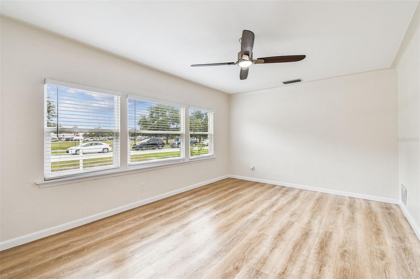 Image 5 of 34 For 2705 7th Avenue N