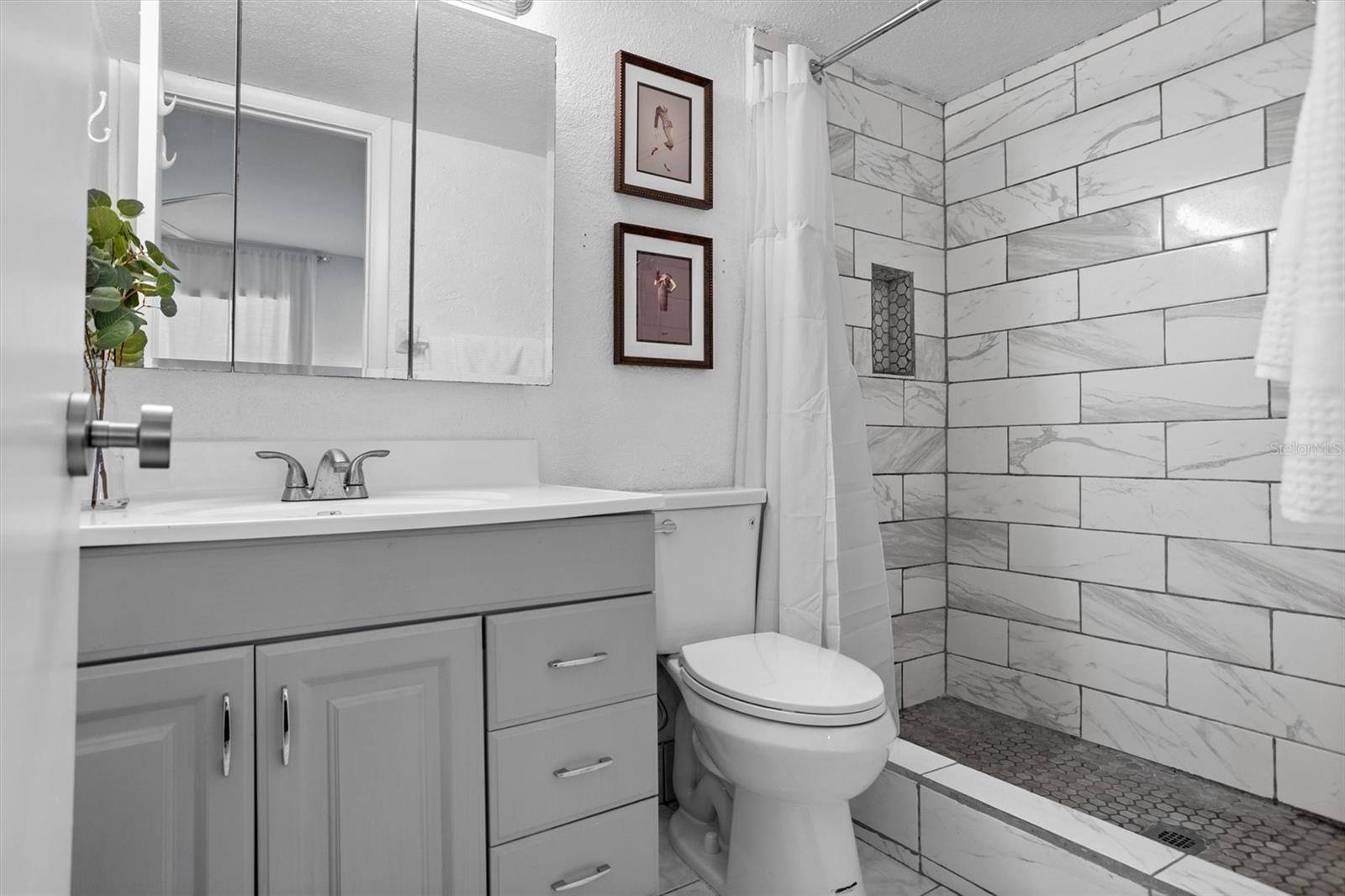 Image 11 of 22 For 2176 Winchester Road N 4