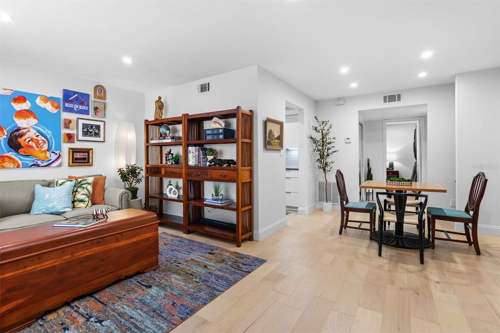 Image 4 of 22 For 2176 Winchester Road N 4