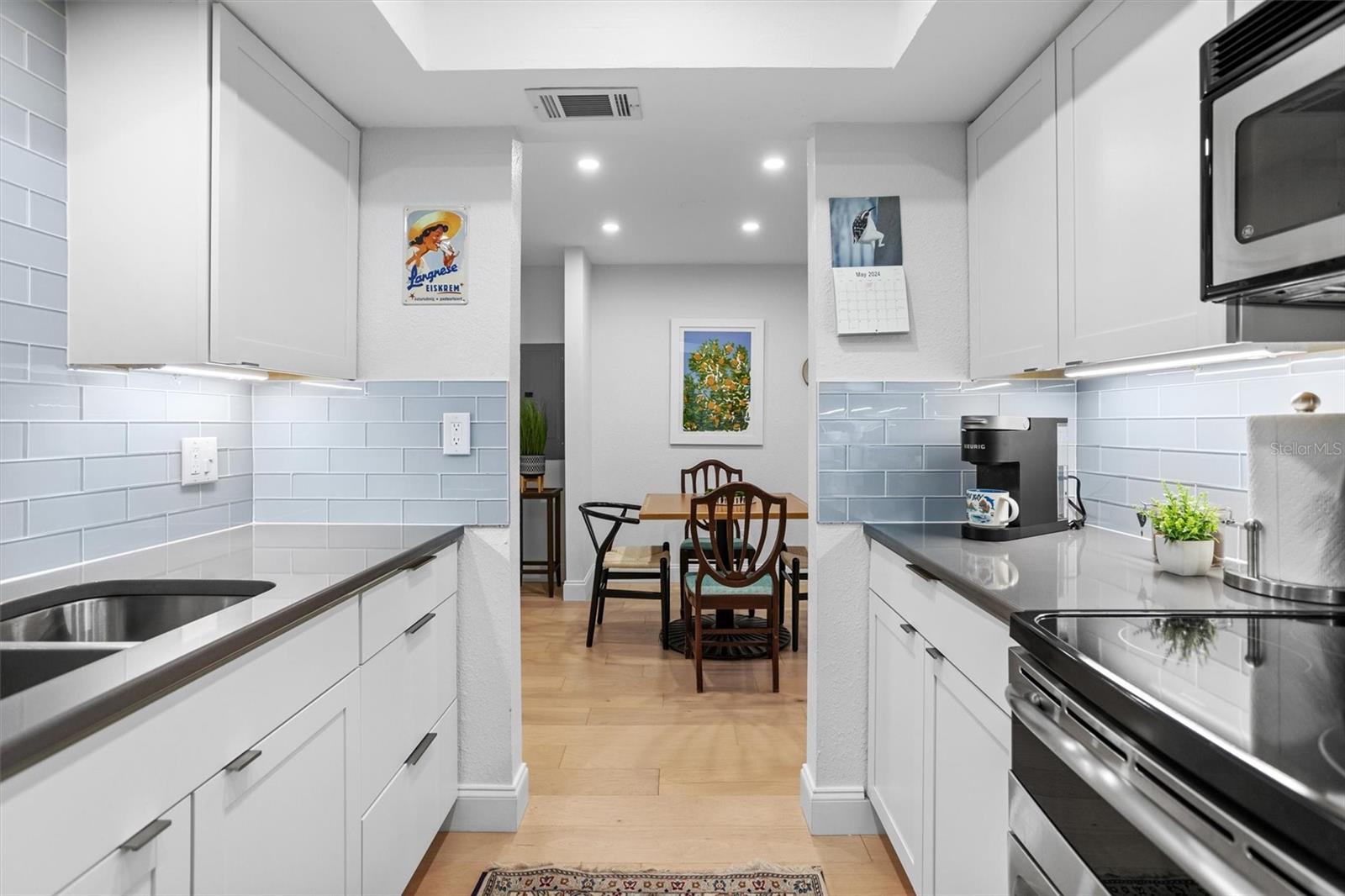 Image 7 of 22 For 2176 Winchester Road N 4