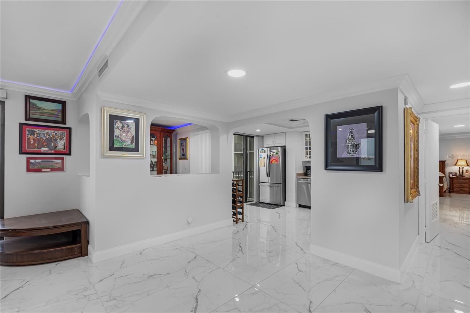 Image 16 of 37 For 1501 Gulf Boulevard 305