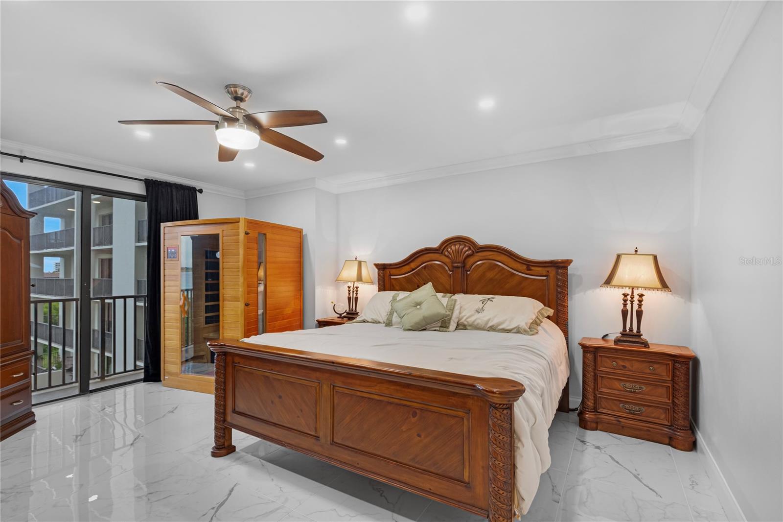 Image 17 of 37 For 1501 Gulf Boulevard 305