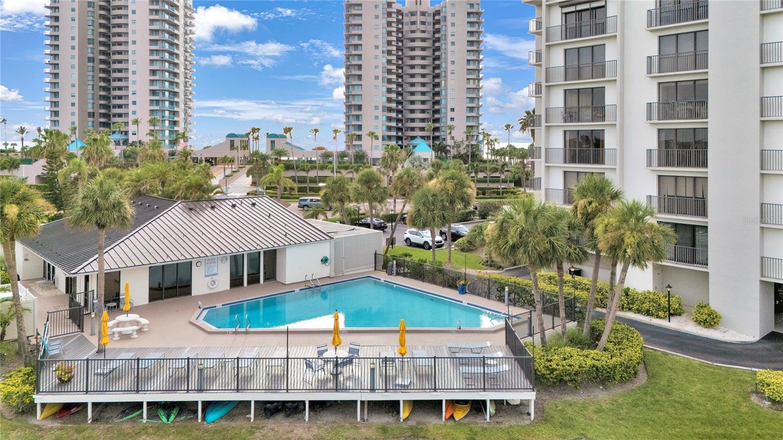 Image 32 of 37 For 1501 Gulf Boulevard 305