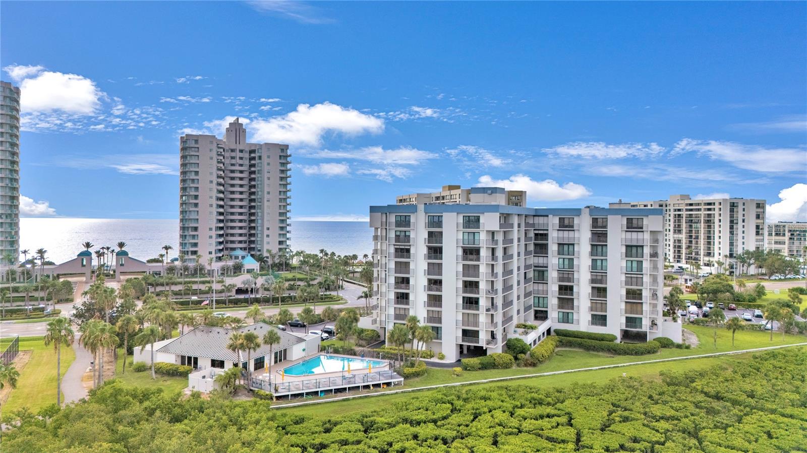 Image 33 of 37 For 1501 Gulf Boulevard 305