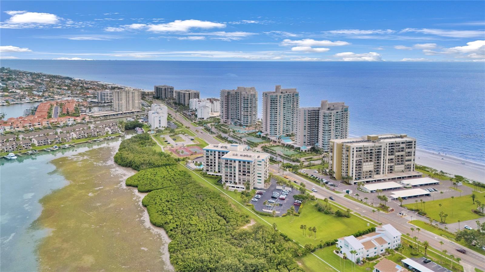 Image 35 of 37 For 1501 Gulf Boulevard 305