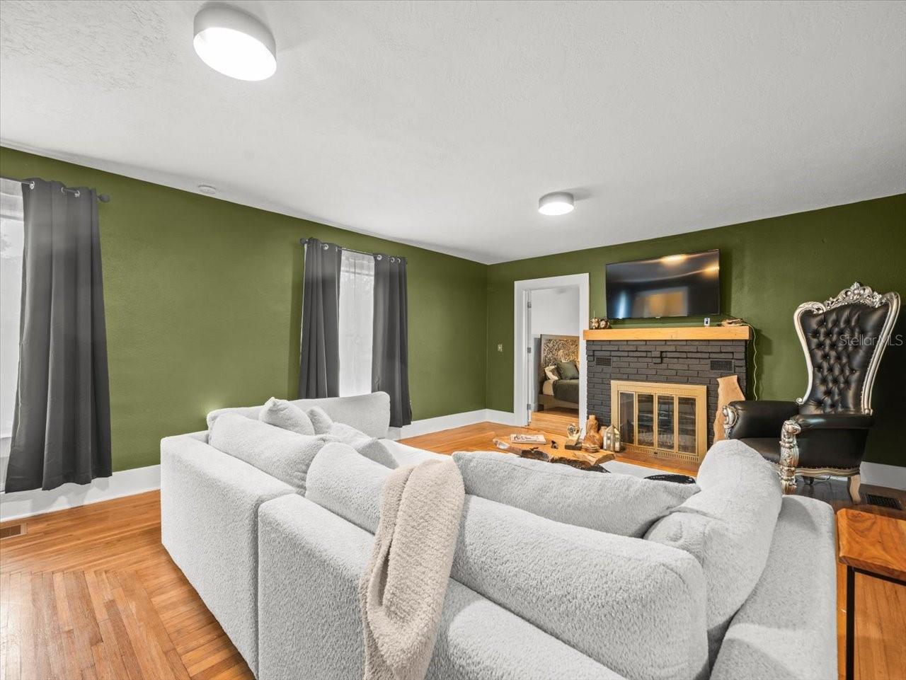 Image 17 of 41 For 1013 Magnolia Drive