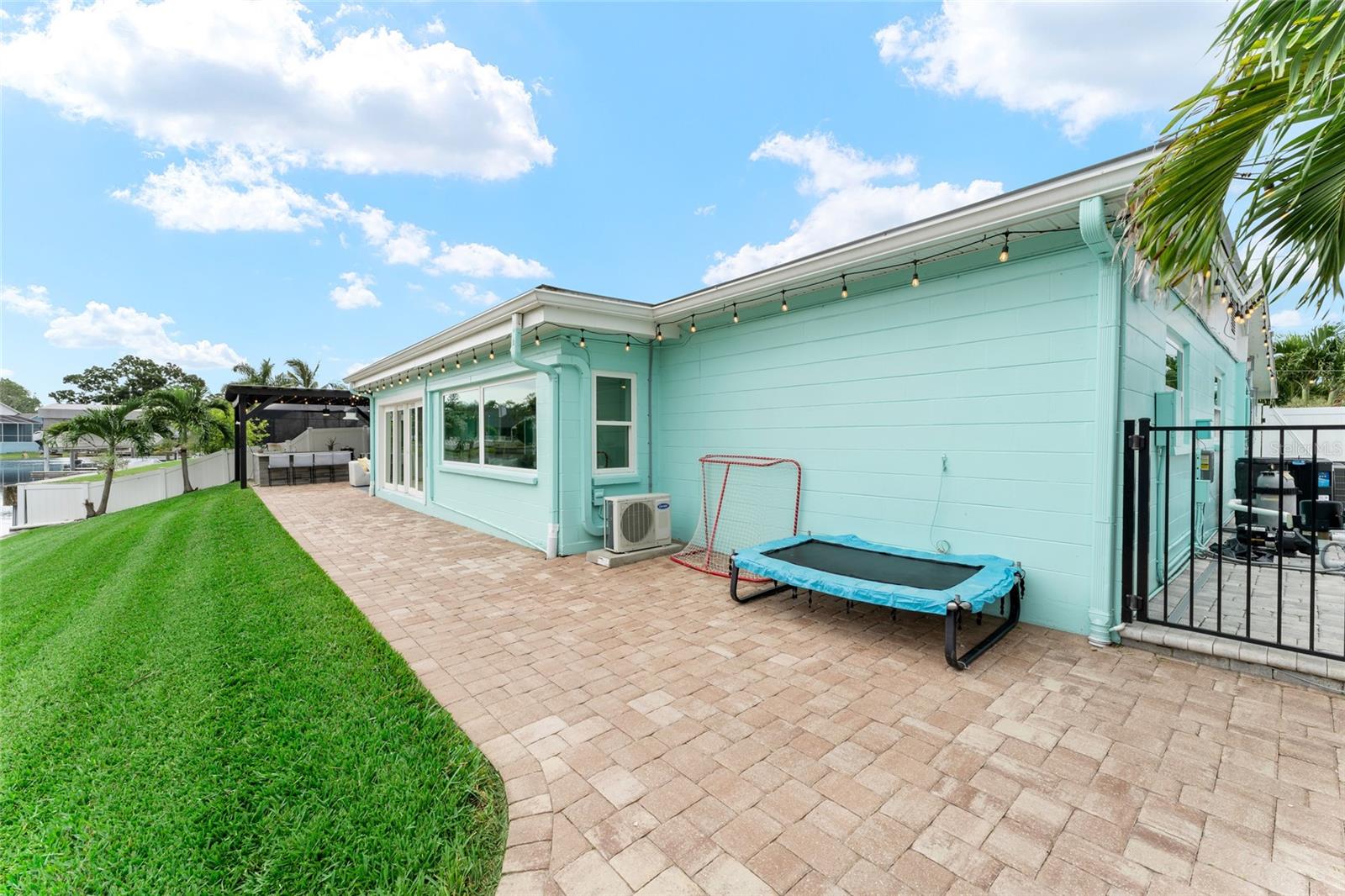 Image 60 of 82 For 10731 Dowry Ave