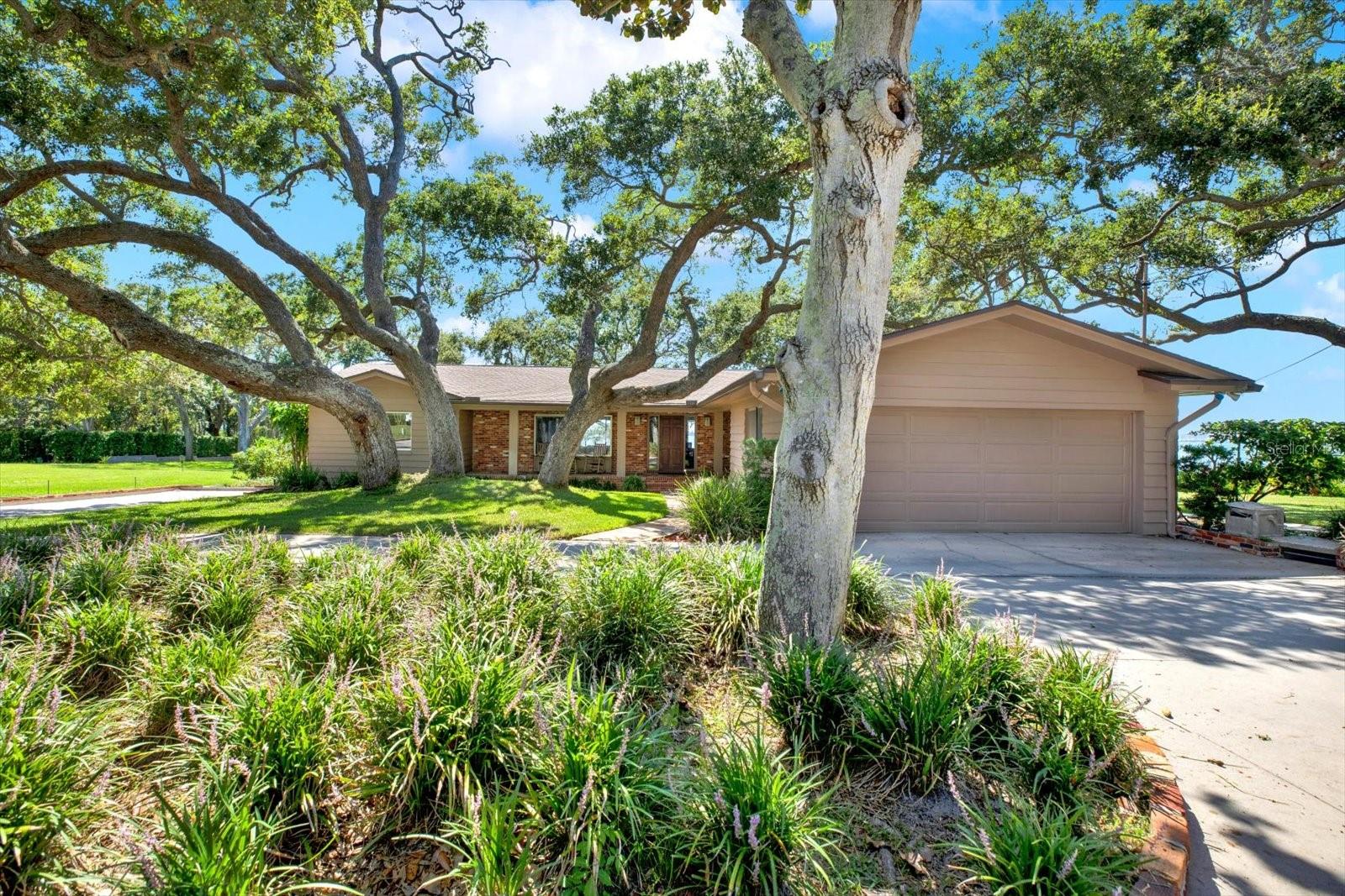 Image 2 of 63 For 4 Baybrook Place