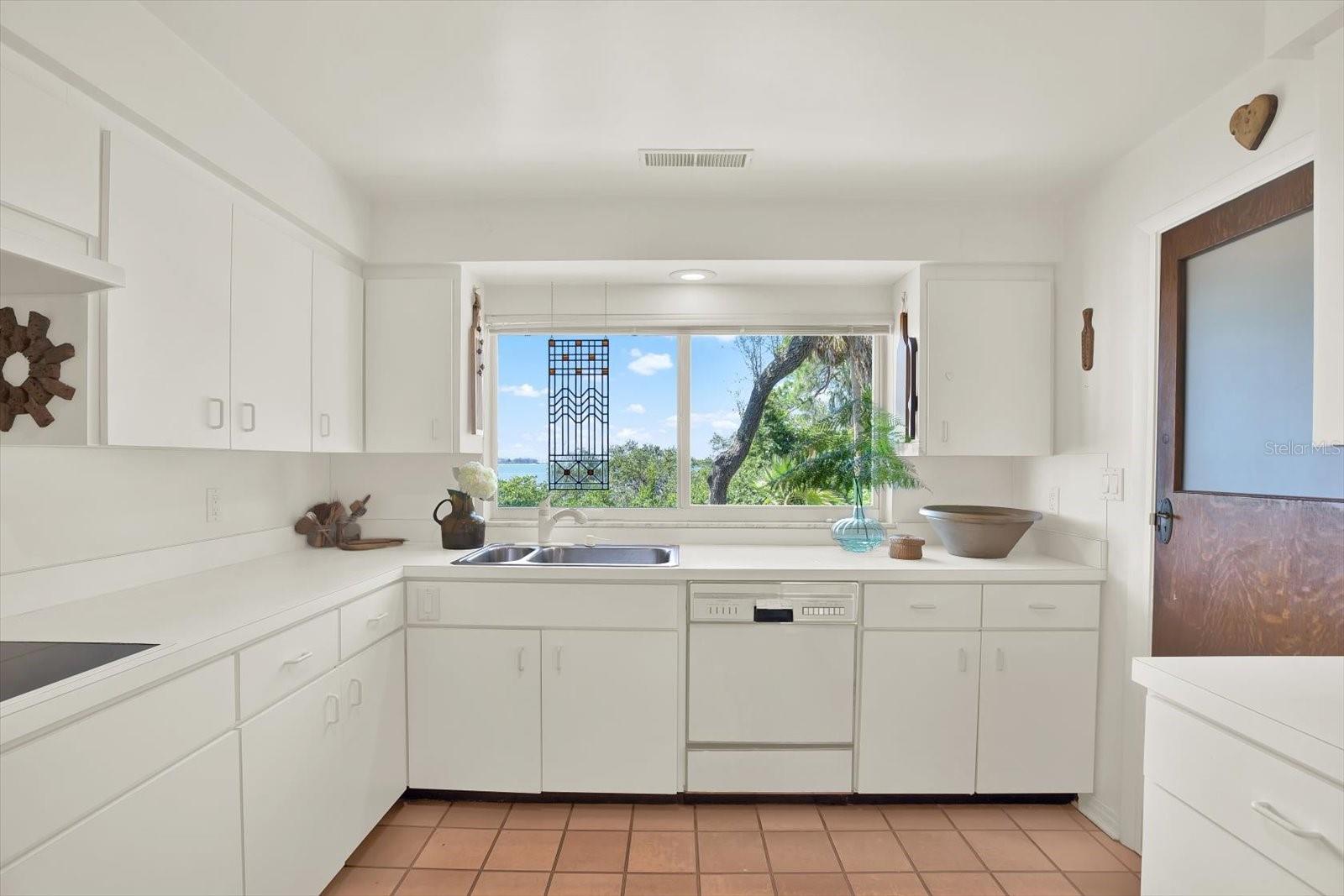 Image 30 of 63 For 4 Baybrook Place
