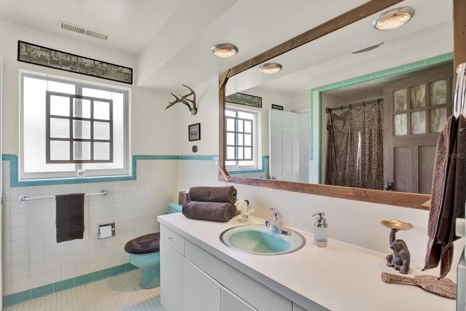 Image 41 of 63 For 4 Baybrook Place
